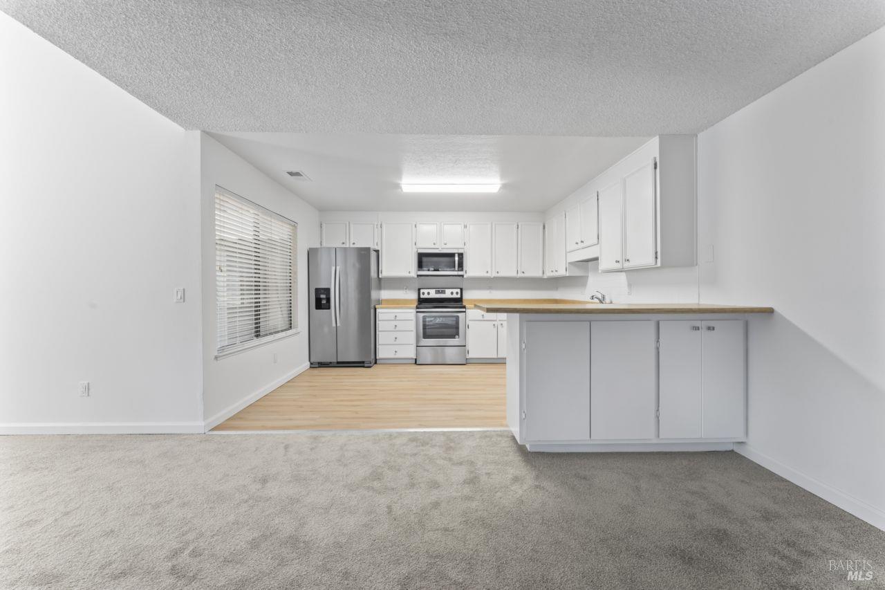 Detail Gallery Image 18 of 38 For 6498 Jacaranda St, Rohnert Park,  CA 94928 - 4 Beds | 2 Baths