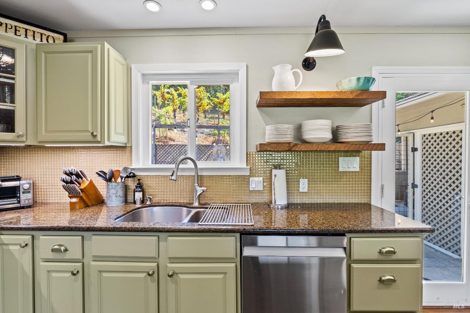 Detail Gallery Image 15 of 59 For 1389 Canyon Rd, Geyserville,  CA 95441 - 3 Beds | 2 Baths