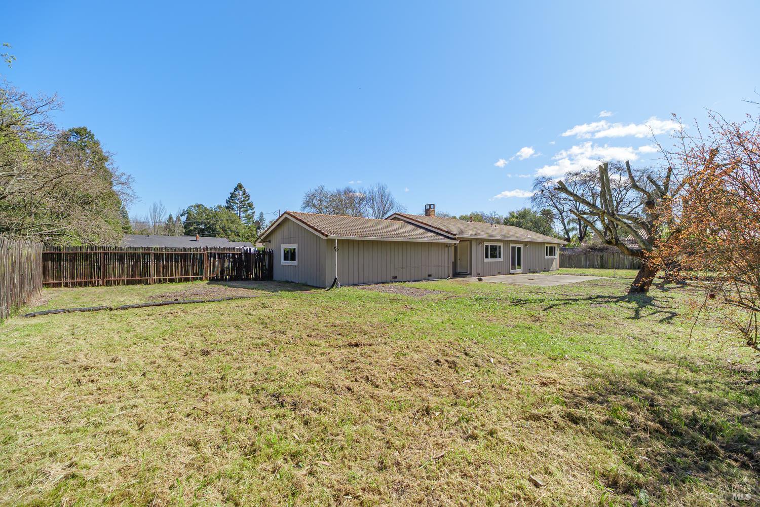 Detail Gallery Image 25 of 39 For 19360 Linden St, Sonoma,  CA 95476 - 3 Beds | 2 Baths