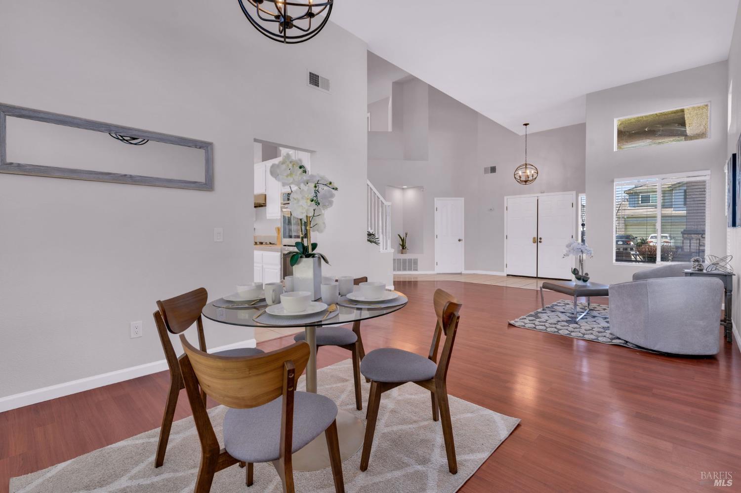 Detail Gallery Image 14 of 61 For 1014 Sandhurst Dr, Vallejo,  CA 94591 - 4 Beds | 3 Baths