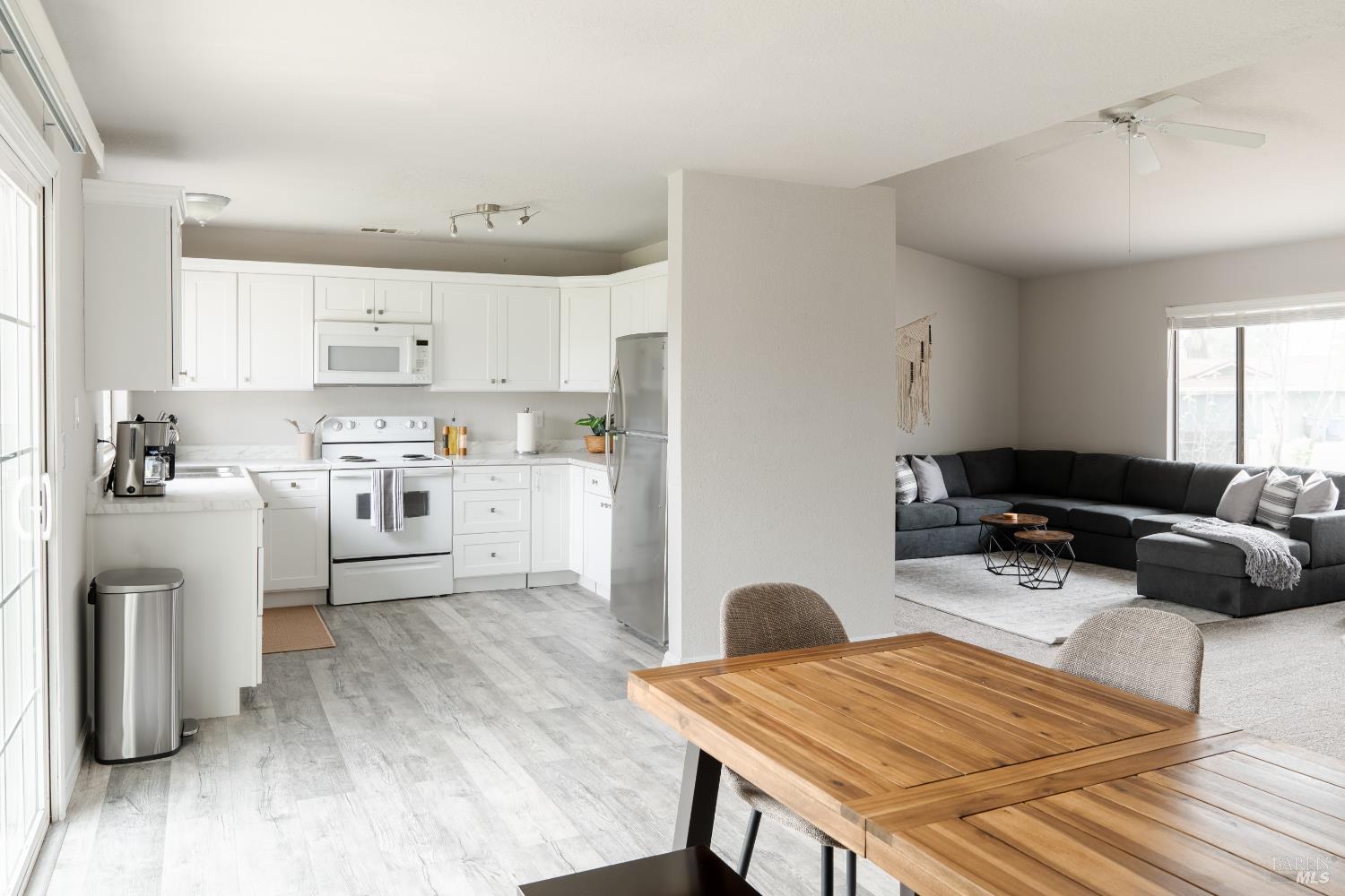 Detail Gallery Image 64 of 66 For 244 Woodhill Dr, Redding,  CA 96003 - 3 Beds | 2 Baths