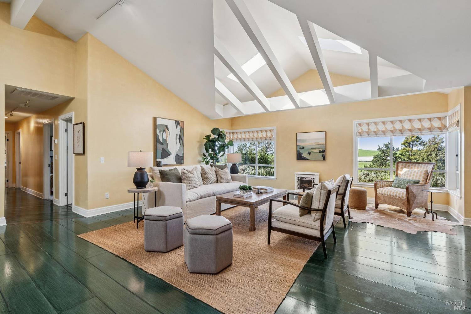 Detail Gallery Image 18 of 92 For 5855 Bodega Ave, Petaluma,  CA 94952 - 3 Beds | 2/1 Baths