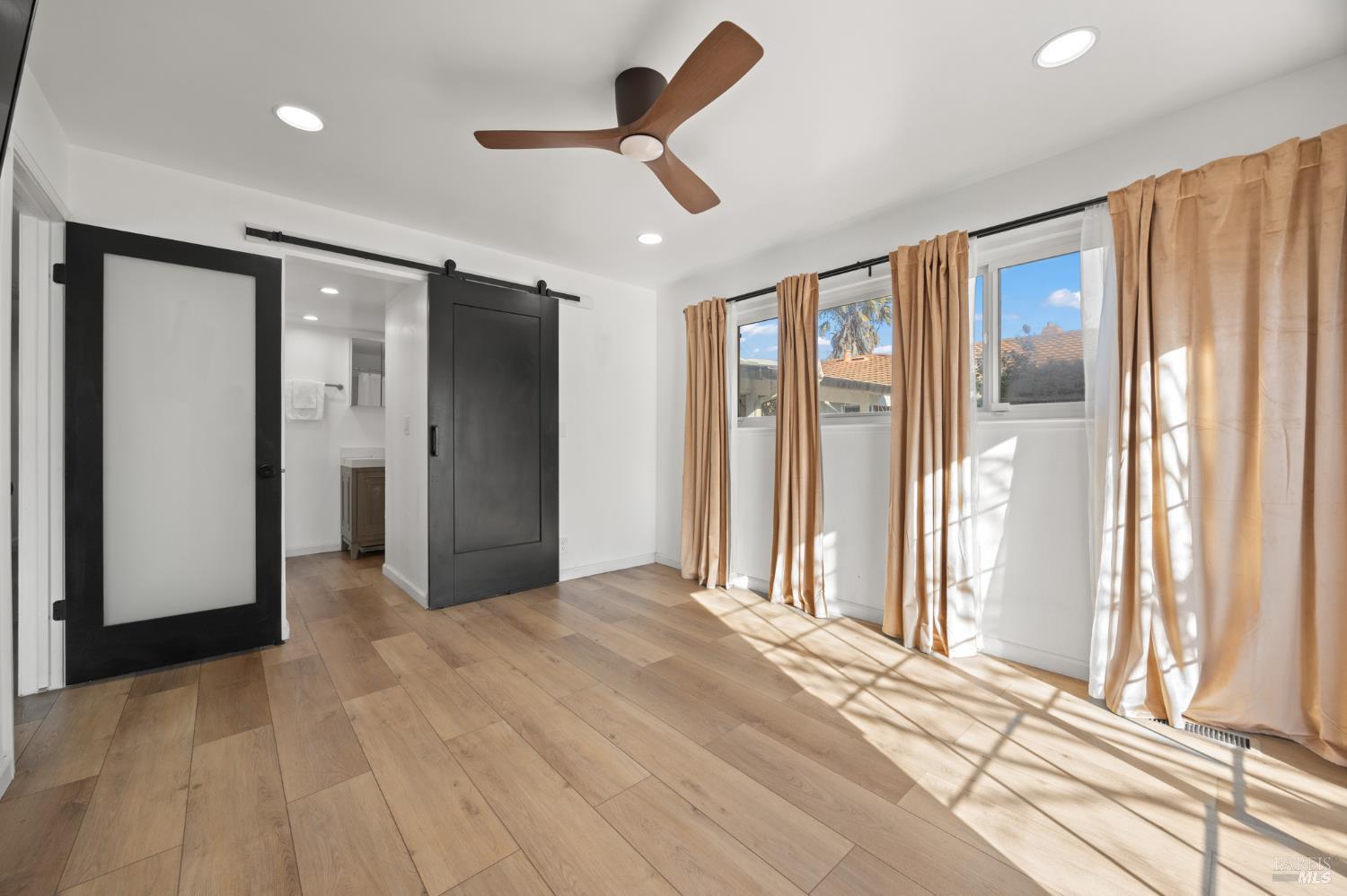 Detail Gallery Image 43 of 63 For 120 E Lake Dr, Antioch,  CA 94509 - 4 Beds | 2 Baths