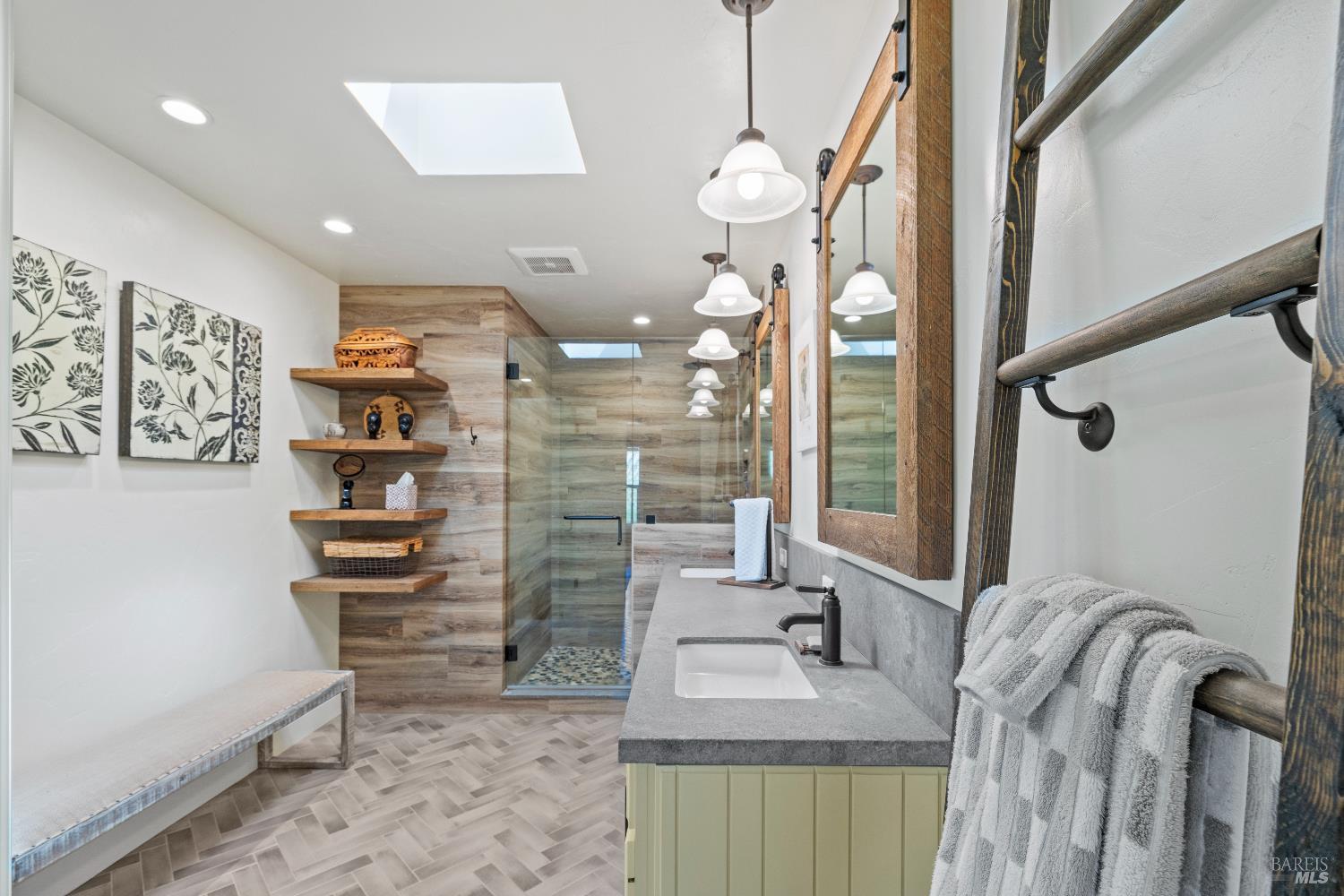 Detail Gallery Image 24 of 59 For 1389 Canyon Rd, Geyserville,  CA 95441 - 3 Beds | 2 Baths