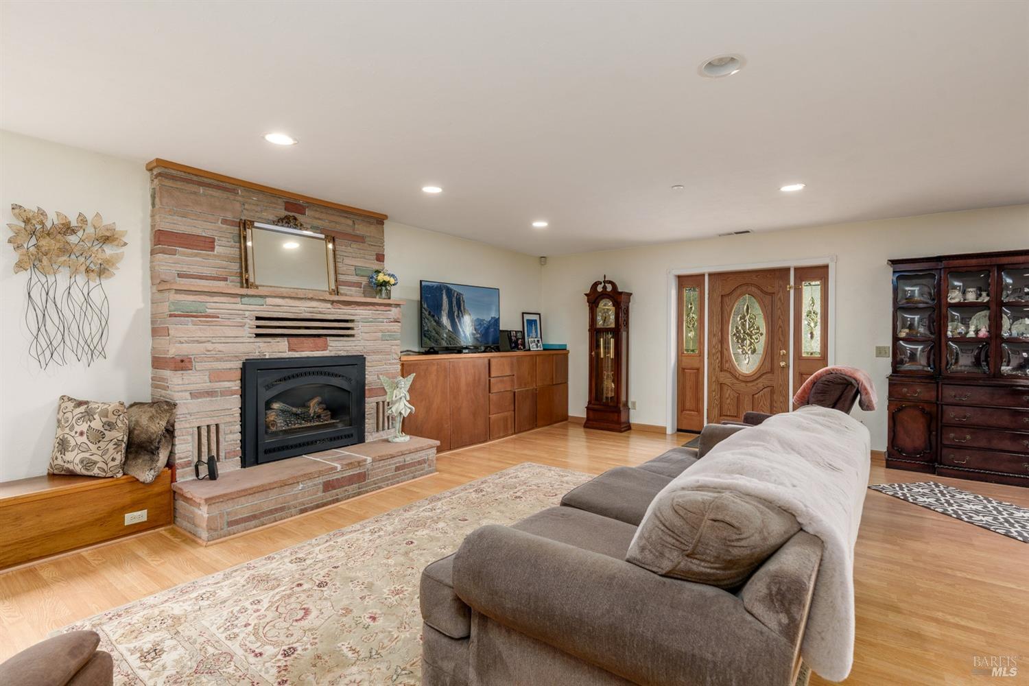 Detail Gallery Image 7 of 27 For 3200 Road J Unkn, Redwood Valley,  CA 95470 - 4 Beds | 3/1 Baths