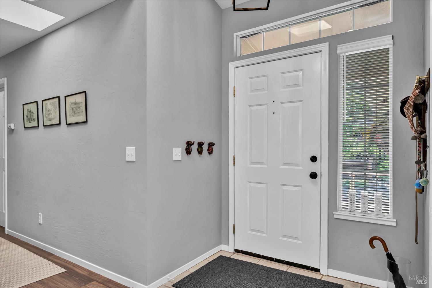 Detail Gallery Image 5 of 30 For 18278 N Shore Dr, Hidden Valley Lake,  CA 95467 - 3 Beds | 2 Baths