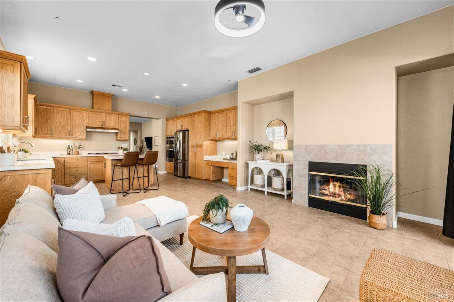 Detail Gallery Image 31 of 81 For 624 Emerald Hills Cir, Fairfield,  CA 94533 - 4 Beds | 3 Baths