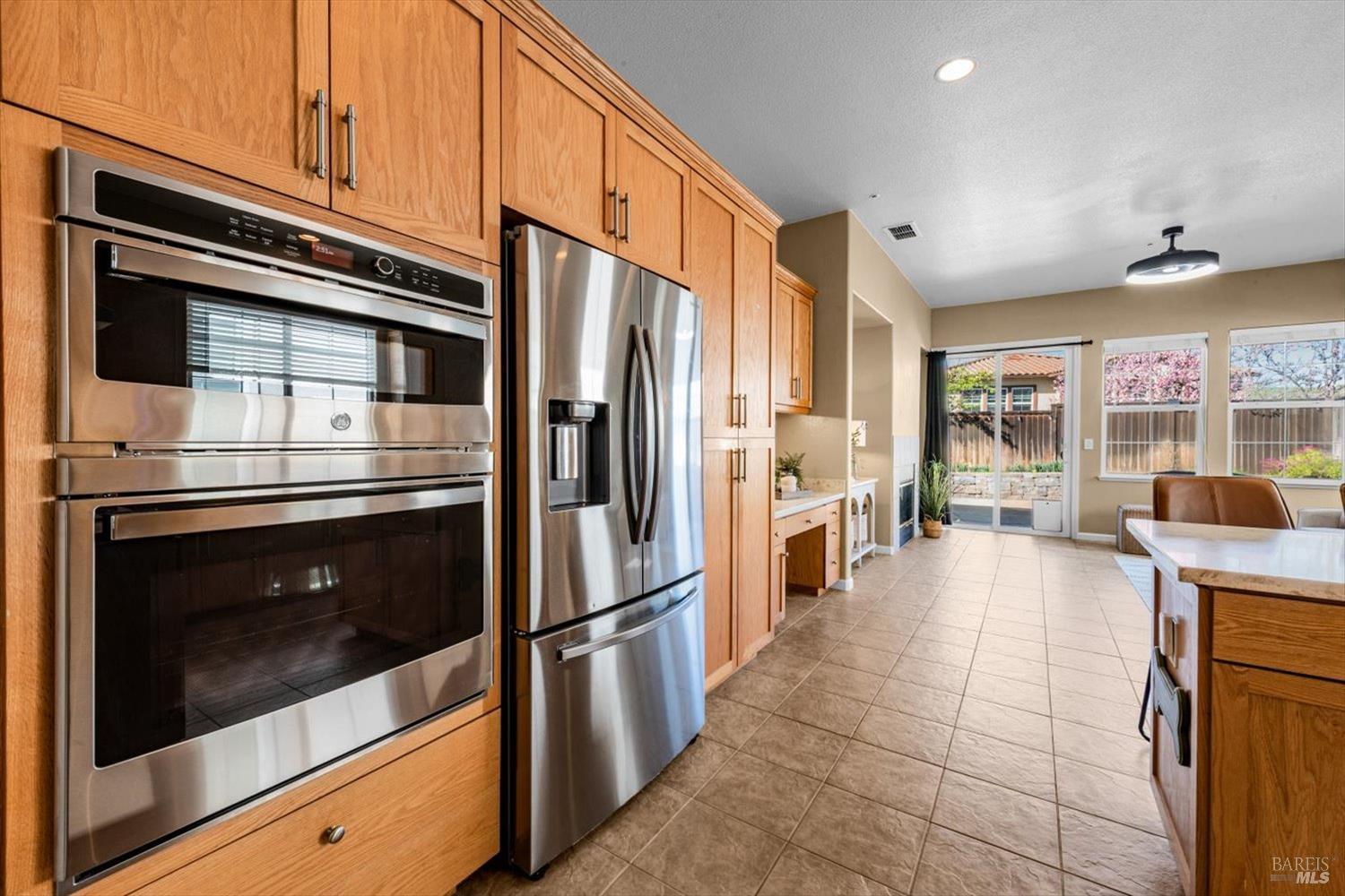 Detail Gallery Image 26 of 81 For 624 Emerald Hills Cir, Fairfield,  CA 94533 - 4 Beds | 3 Baths