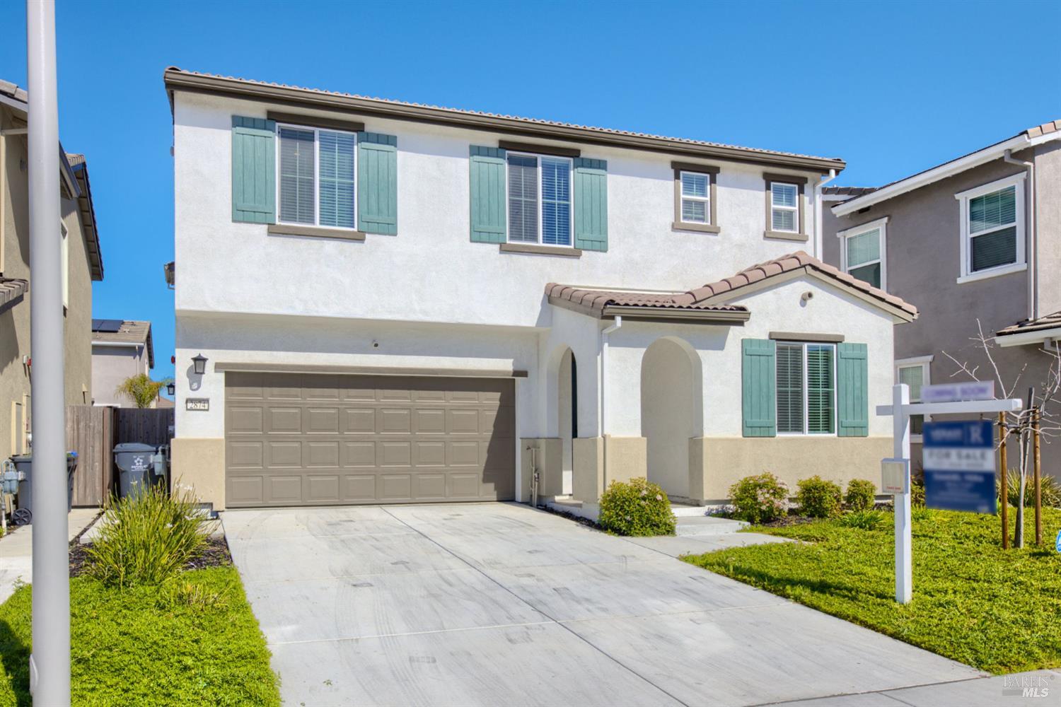 Detail Gallery Image 3 of 38 For 2874 Shaver St, Fairfield,  CA 94533 - 5 Beds | 3 Baths