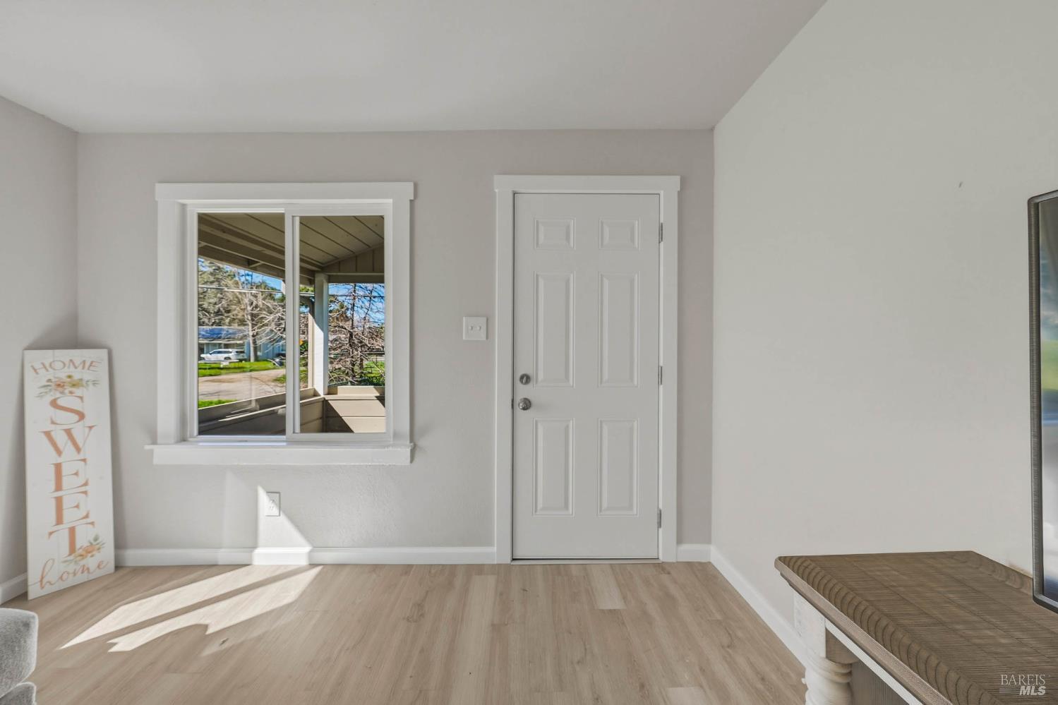 Detail Gallery Image 5 of 39 For 6061 1st Ave, Lucerne,  CA 95458 - 2 Beds | 1 Baths