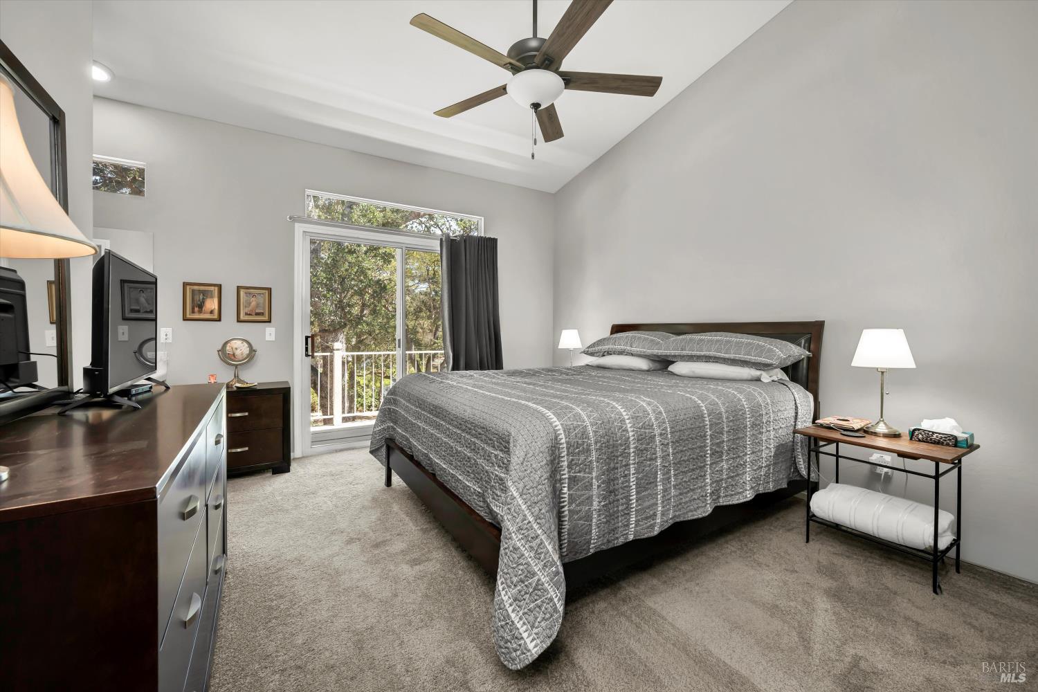 Detail Gallery Image 16 of 30 For 18278 N Shore Dr, Hidden Valley Lake,  CA 95467 - 3 Beds | 2 Baths