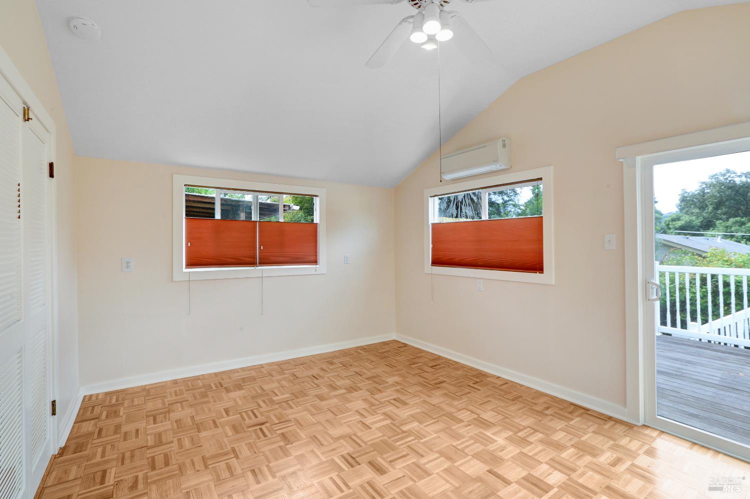 Detail Gallery Image 12 of 30 For 18070 Myrtle Ave, Sonoma,  CA 95476 - 2 Beds | 2 Baths