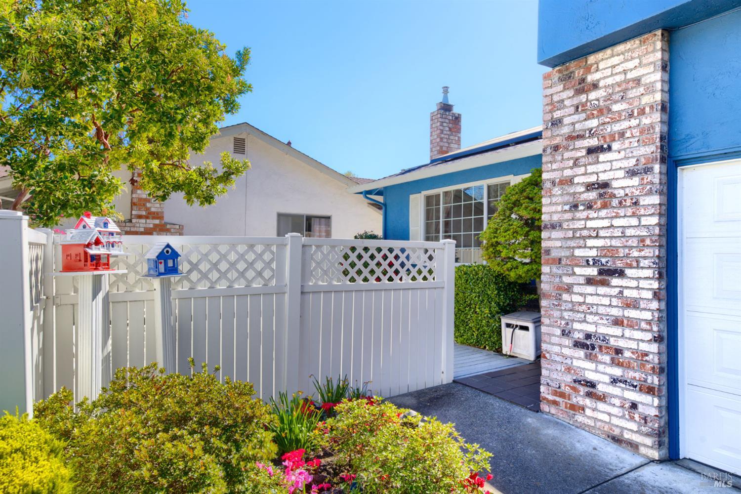 Detail Gallery Image 4 of 40 For 692 Linwood St, Vacaville,  CA 95688 - 3 Beds | 2/1 Baths