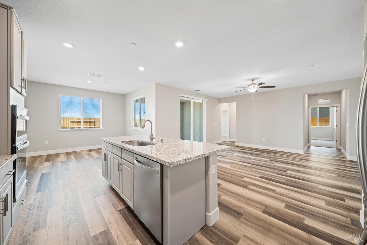 Detail Gallery Image 6 of 19 For 2140 Rustic Oak Ln, Rio Vista,  CA 94571 - 2 Beds | 2 Baths