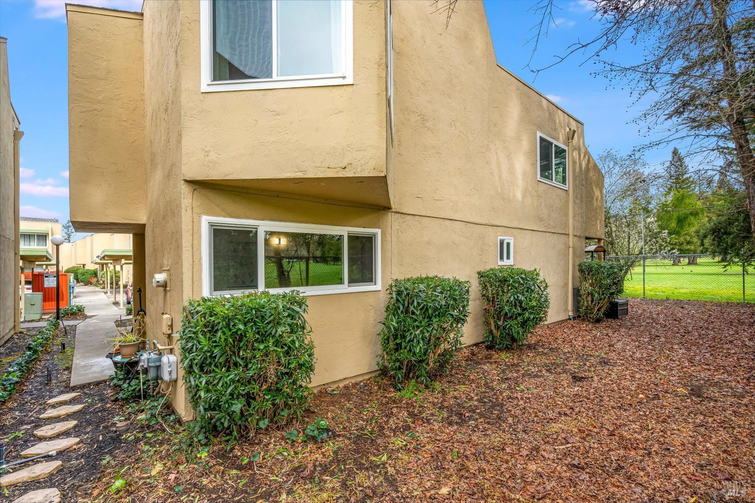 Detail Gallery Image 39 of 54 For 3098 Yulupa Ave, Santa Rosa,  CA 95405 - 2 Beds | 1/1 Baths