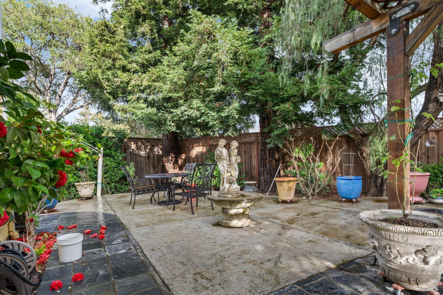 Detail Gallery Image 16 of 31 For 1378 Lubeck St, Sonoma,  CA 95476 - 3 Beds | 2/1 Baths