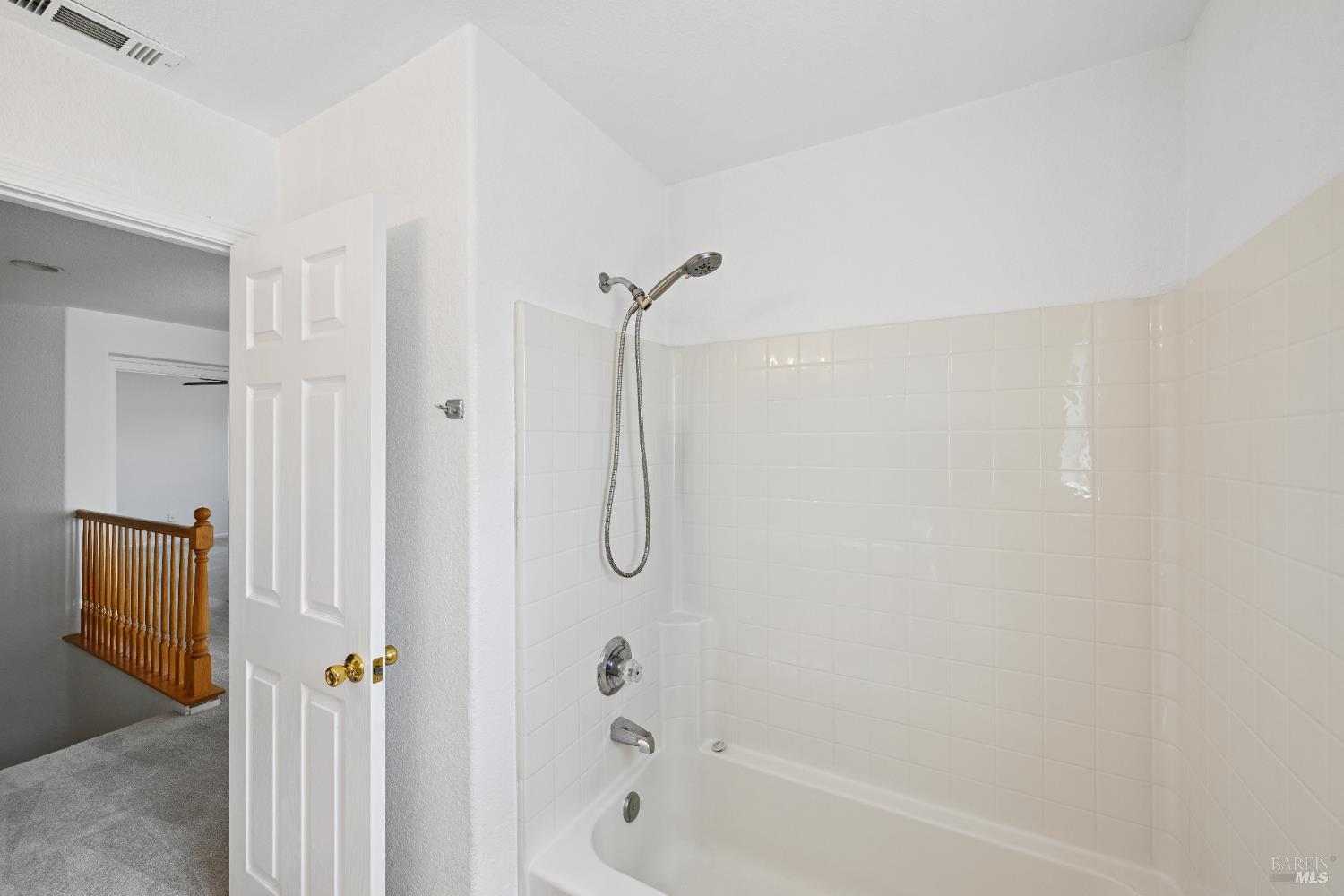 Detail Gallery Image 37 of 46 For 231 Roundhill Ct, Vacaville,  CA 95687 - 3 Beds | 2/1 Baths