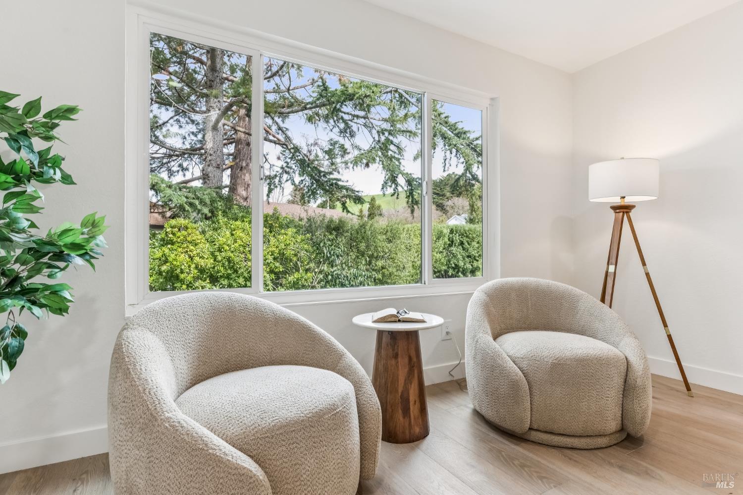 Detail Gallery Image 33 of 49 For 113 Greenridge Ct, Petaluma,  CA 94952 - 5 Beds | 3/1 Baths