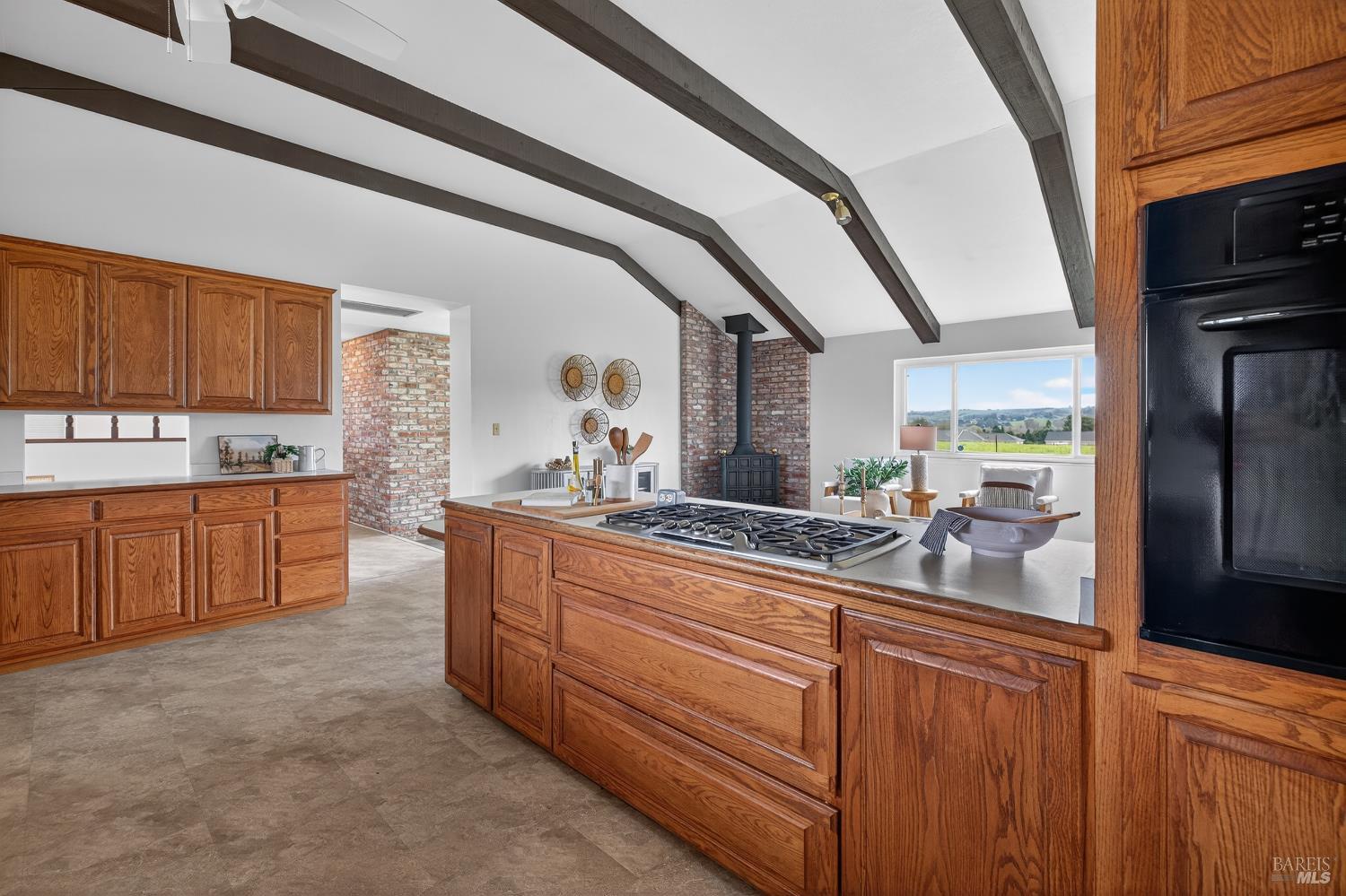 Detail Gallery Image 24 of 70 For 101 Mcbrown Rd, Petaluma,  CA 94952 - 4 Beds | 2/1 Baths