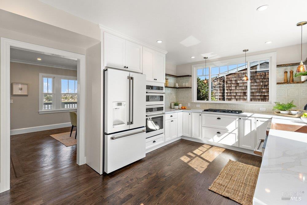 Detail Gallery Image 14 of 57 For 321 Alexander St, Crockett,  CA 94525 - 4 Beds | 3/1 Baths