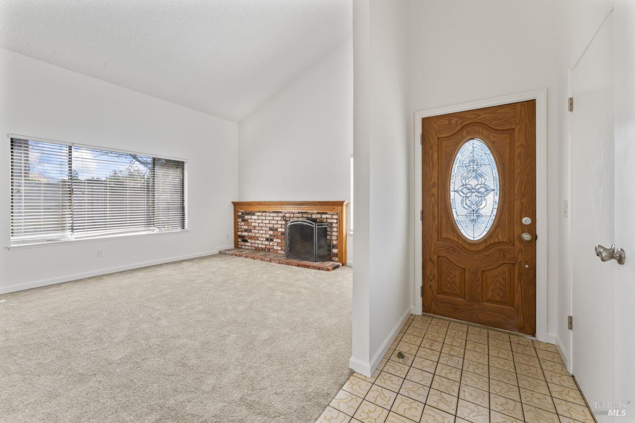 Detail Gallery Image 8 of 38 For 6498 Jacaranda St, Rohnert Park,  CA 94928 - 4 Beds | 2 Baths