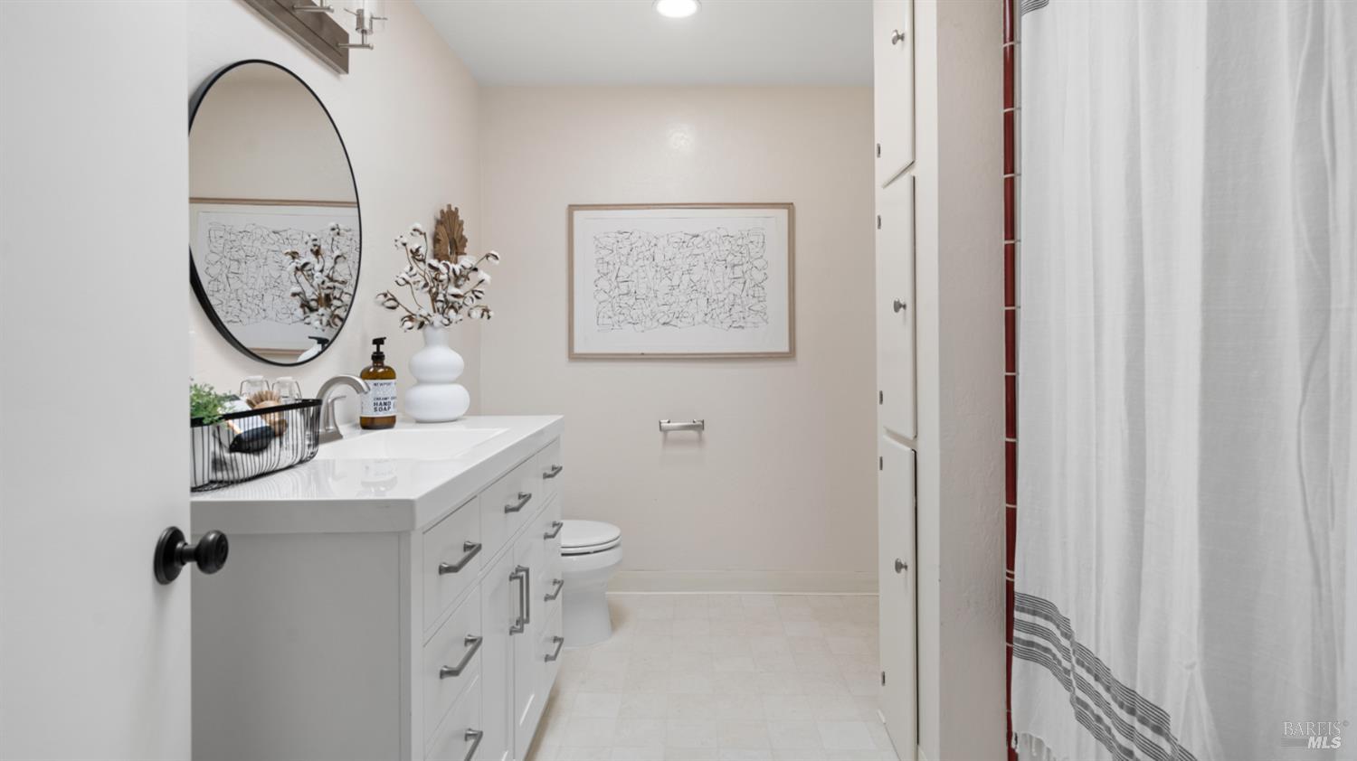 Detail Gallery Image 18 of 48 For 6 Sherwood Pl, Novato,  CA 94945 - 3 Beds | 1/1 Baths