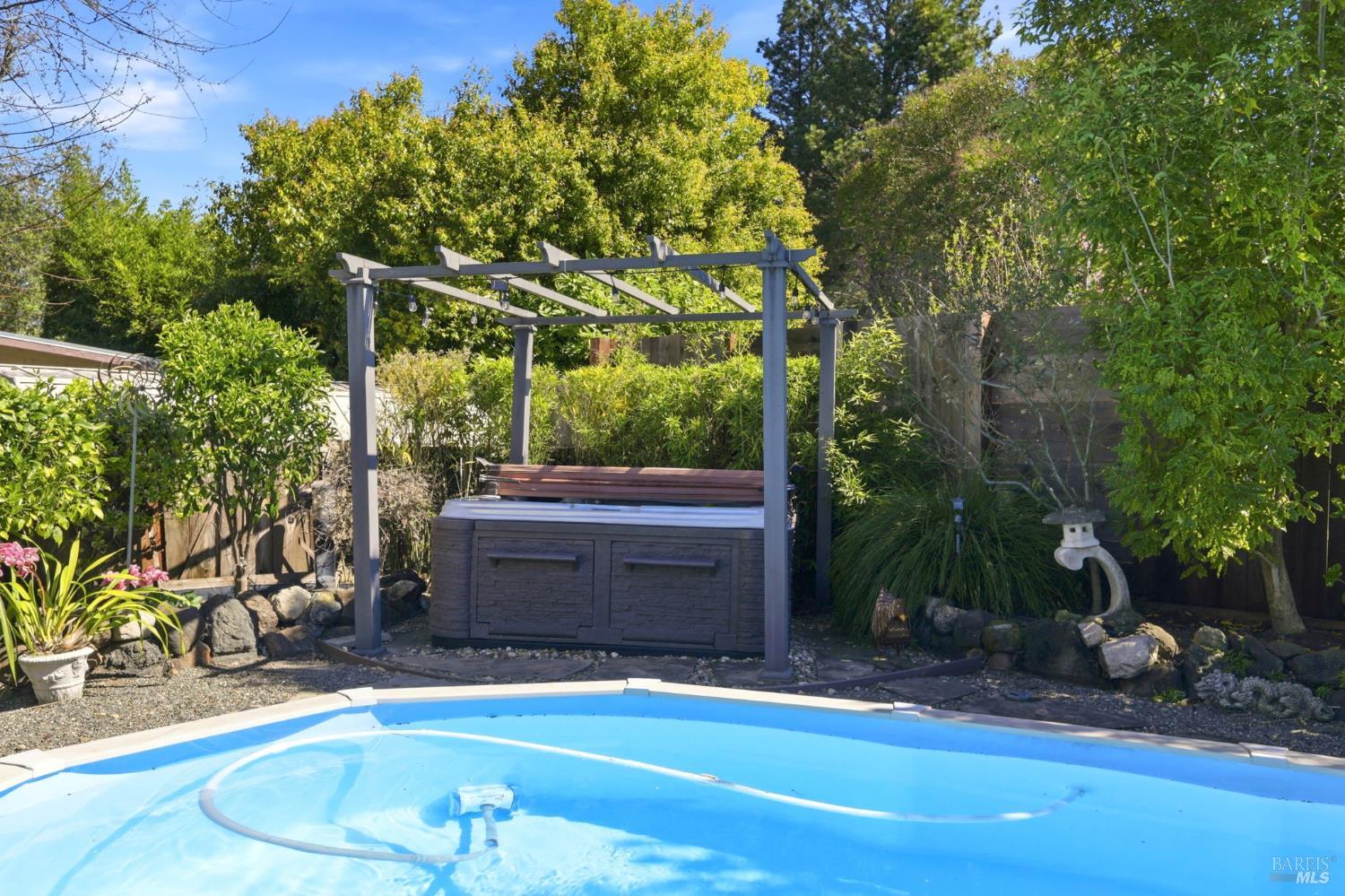 Detail Gallery Image 39 of 62 For 6 Gothic Dr, Novato,  CA 94947 - 4 Beds | 3/1 Baths