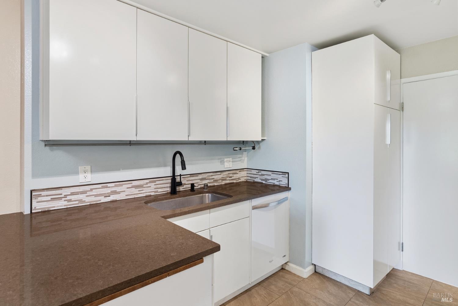 Detail Gallery Image 19 of 39 For 790 Hudis Dr, Rohnert Park,  CA 94928 - 2 Beds | 1/1 Baths