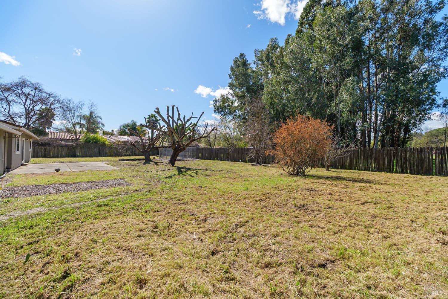 Detail Gallery Image 9 of 39 For 19360 Linden St, Sonoma,  CA 95476 - 3 Beds | 2 Baths