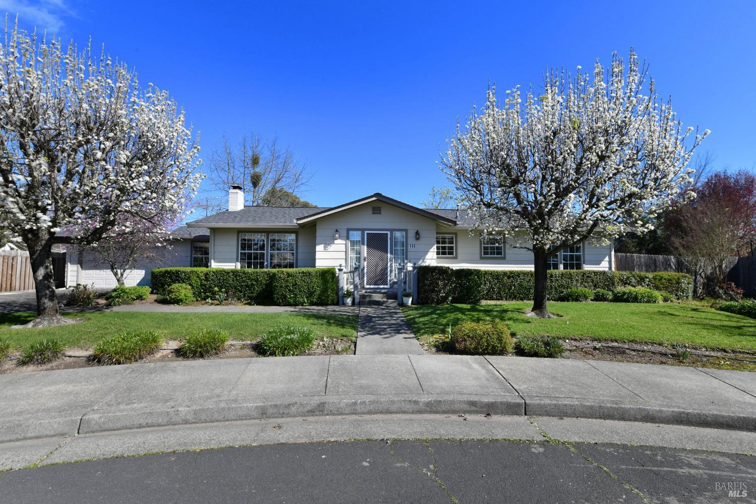 Detail Gallery Image 35 of 39 For 135 Fulton Pl, Windsor,  CA 95492 - 4 Beds | 3 Baths