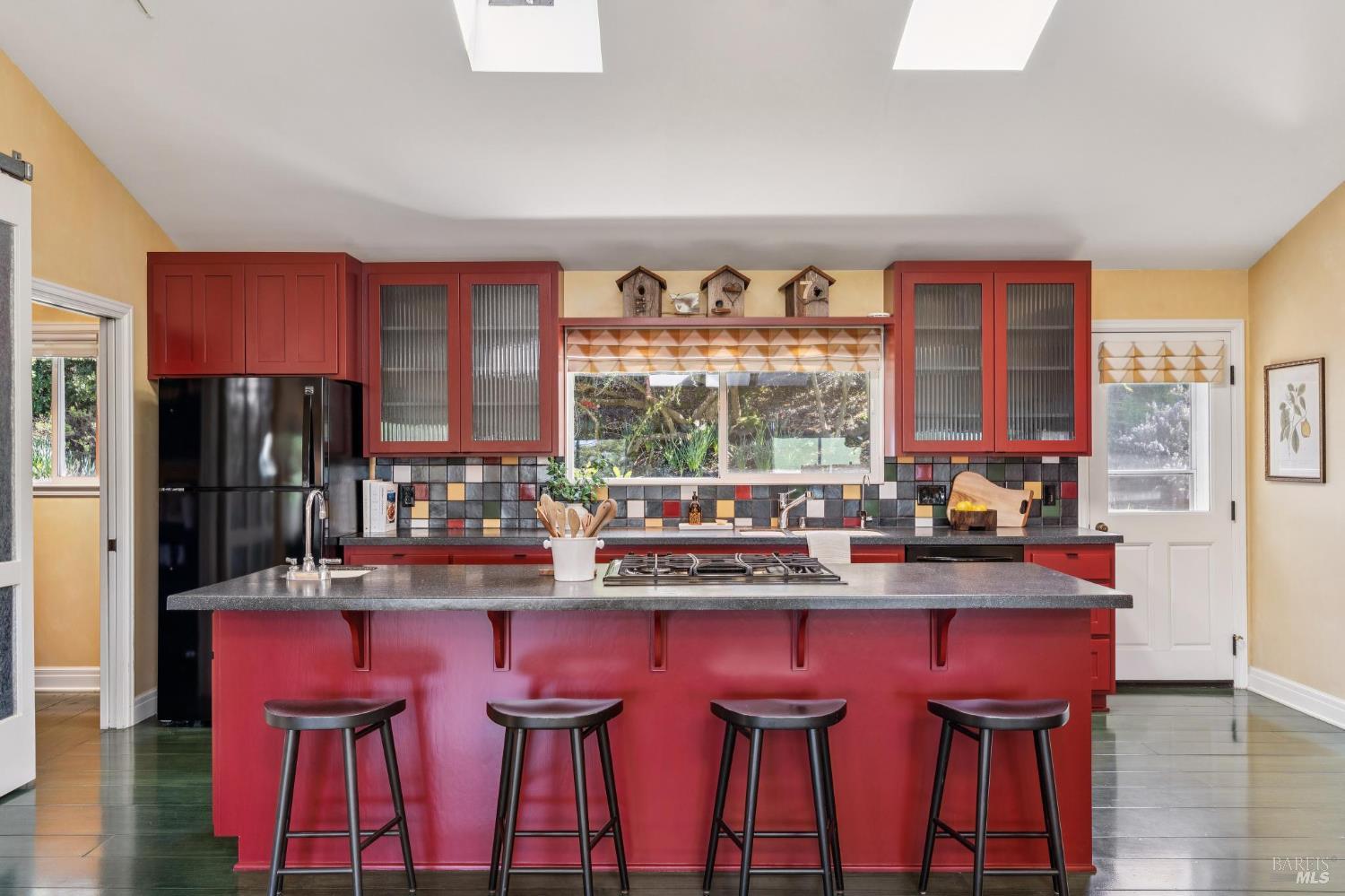 Detail Gallery Image 25 of 92 For 5855 Bodega Ave, Petaluma,  CA 94952 - 3 Beds | 2/1 Baths