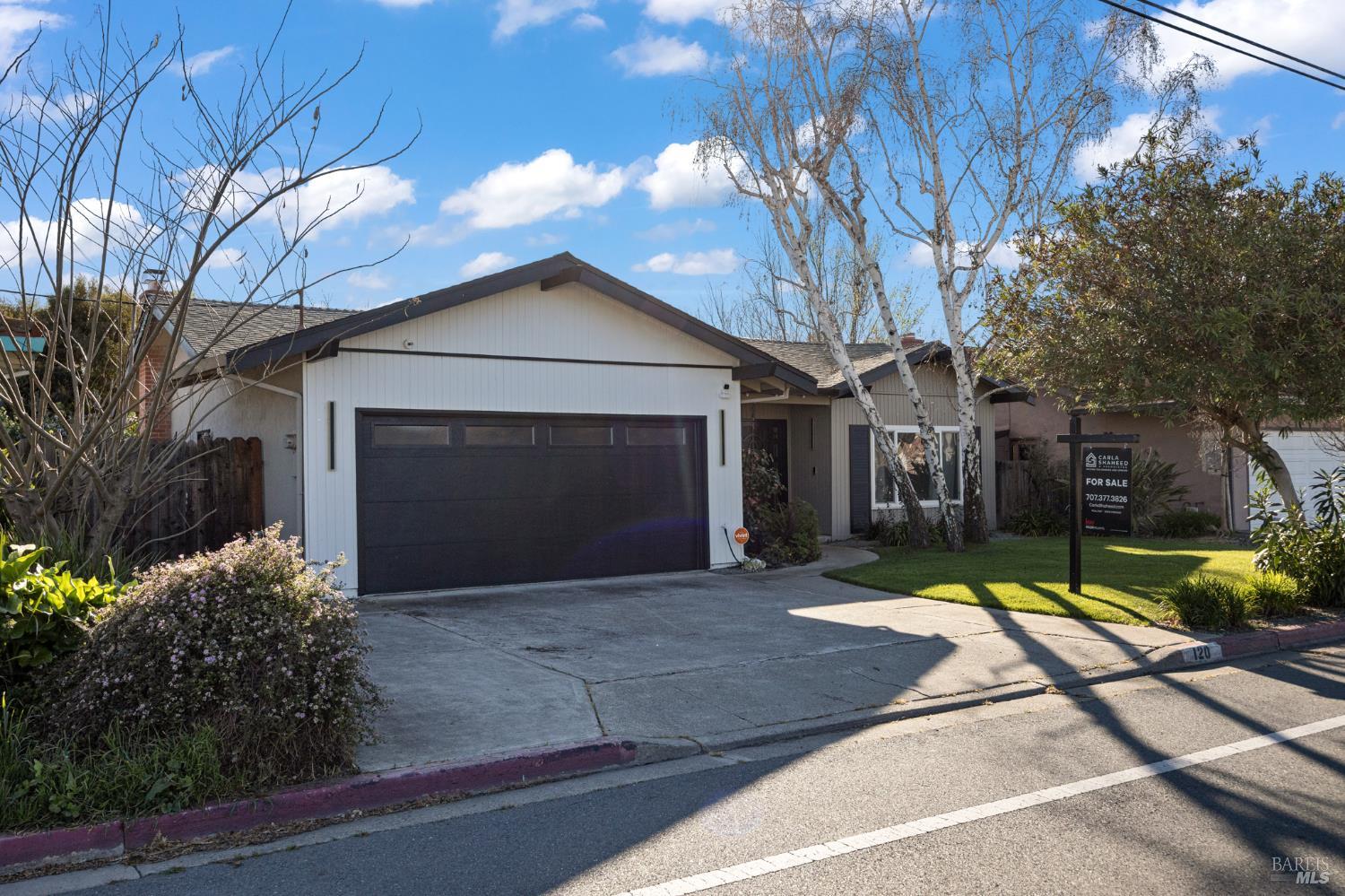 Detail Gallery Image 2 of 63 For 120 E Lake Dr, Antioch,  CA 94509 - 4 Beds | 2 Baths