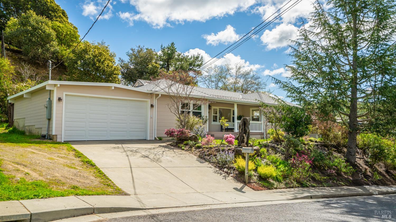 Detail Gallery Image 43 of 48 For 6 Sherwood Pl, Novato,  CA 94945 - 3 Beds | 1/1 Baths