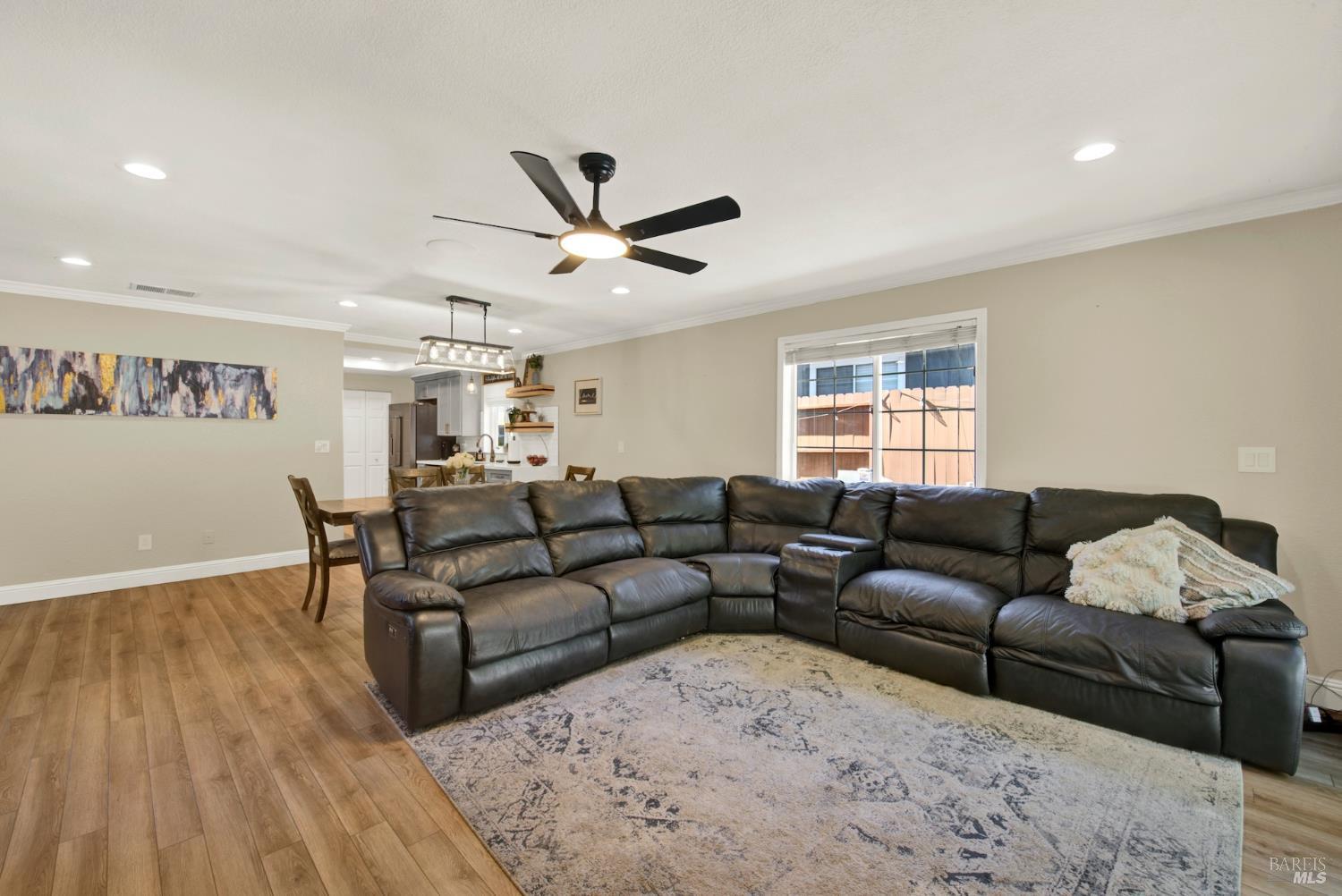 Detail Gallery Image 32 of 94 For 631 Colemanite Cir, Vacaville,  CA 95687 - 3 Beds | 2/1 Baths