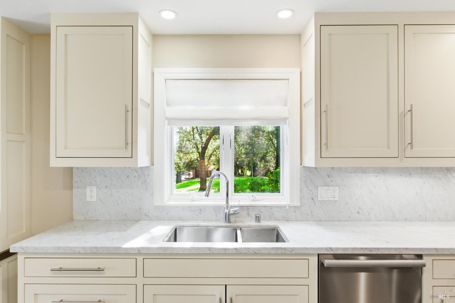 Detail Gallery Image 19 of 40 For 125 White Cottage Rd, Angwin,  CA 94508 - 4 Beds | 3/1 Baths