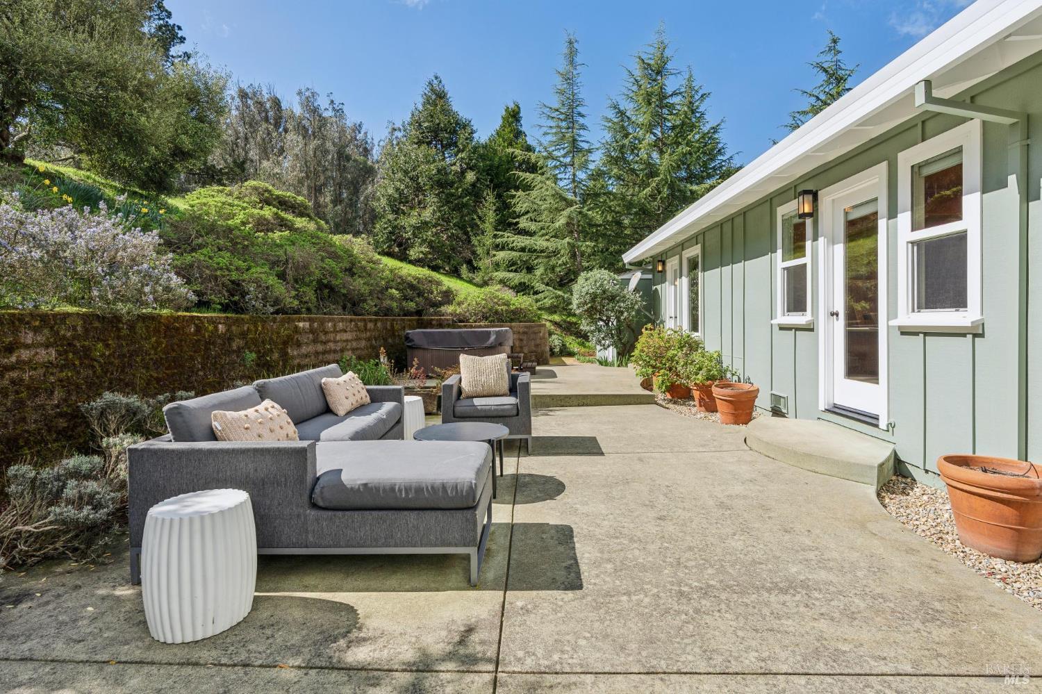 Detail Gallery Image 58 of 92 For 5855 Bodega Ave, Petaluma,  CA 94952 - 3 Beds | 2/1 Baths