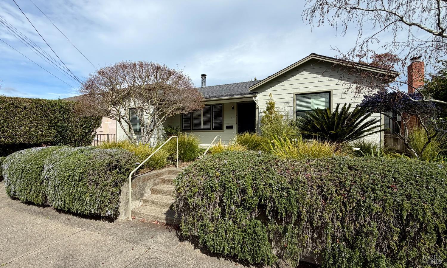 Front Image Thumbnail for BA326016752