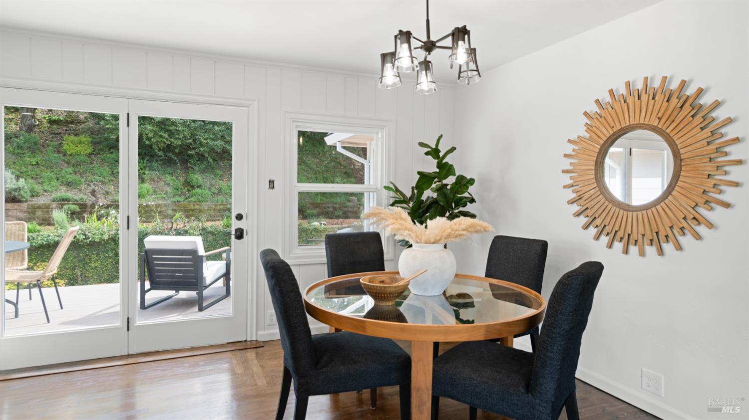 Detail Gallery Image 7 of 48 For 6 Sherwood Pl, Novato,  CA 94945 - 3 Beds | 1/1 Baths