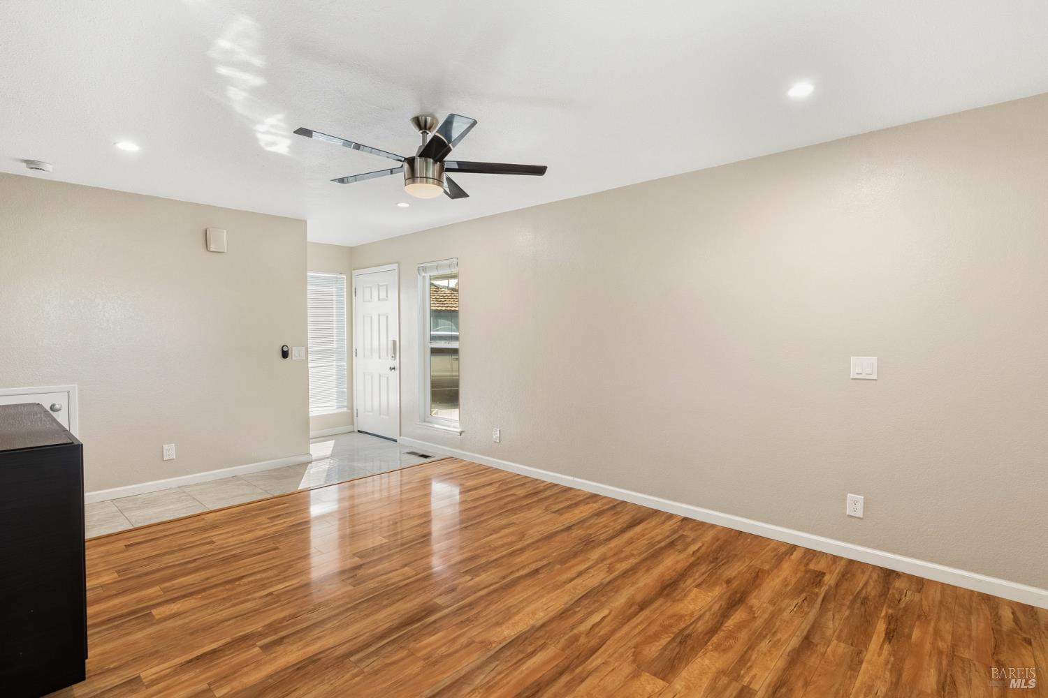 Detail Gallery Image 9 of 39 For 790 Hudis Dr, Rohnert Park,  CA 94928 - 2 Beds | 1/1 Baths