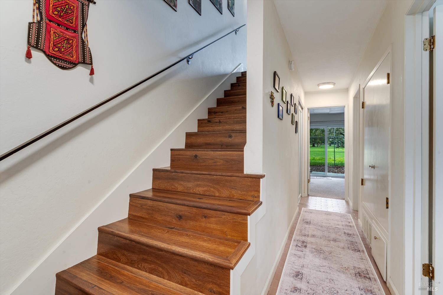 Detail Gallery Image 5 of 54 For 3098 Yulupa Ave, Santa Rosa,  CA 95405 - 2 Beds | 1/1 Baths