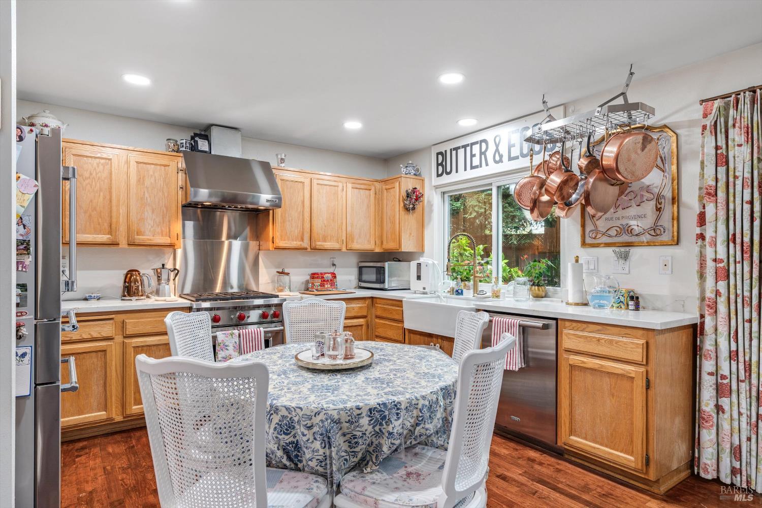 Detail Gallery Image 4 of 31 For 1378 Lubeck St, Sonoma,  CA 95476 - 3 Beds | 2/1 Baths