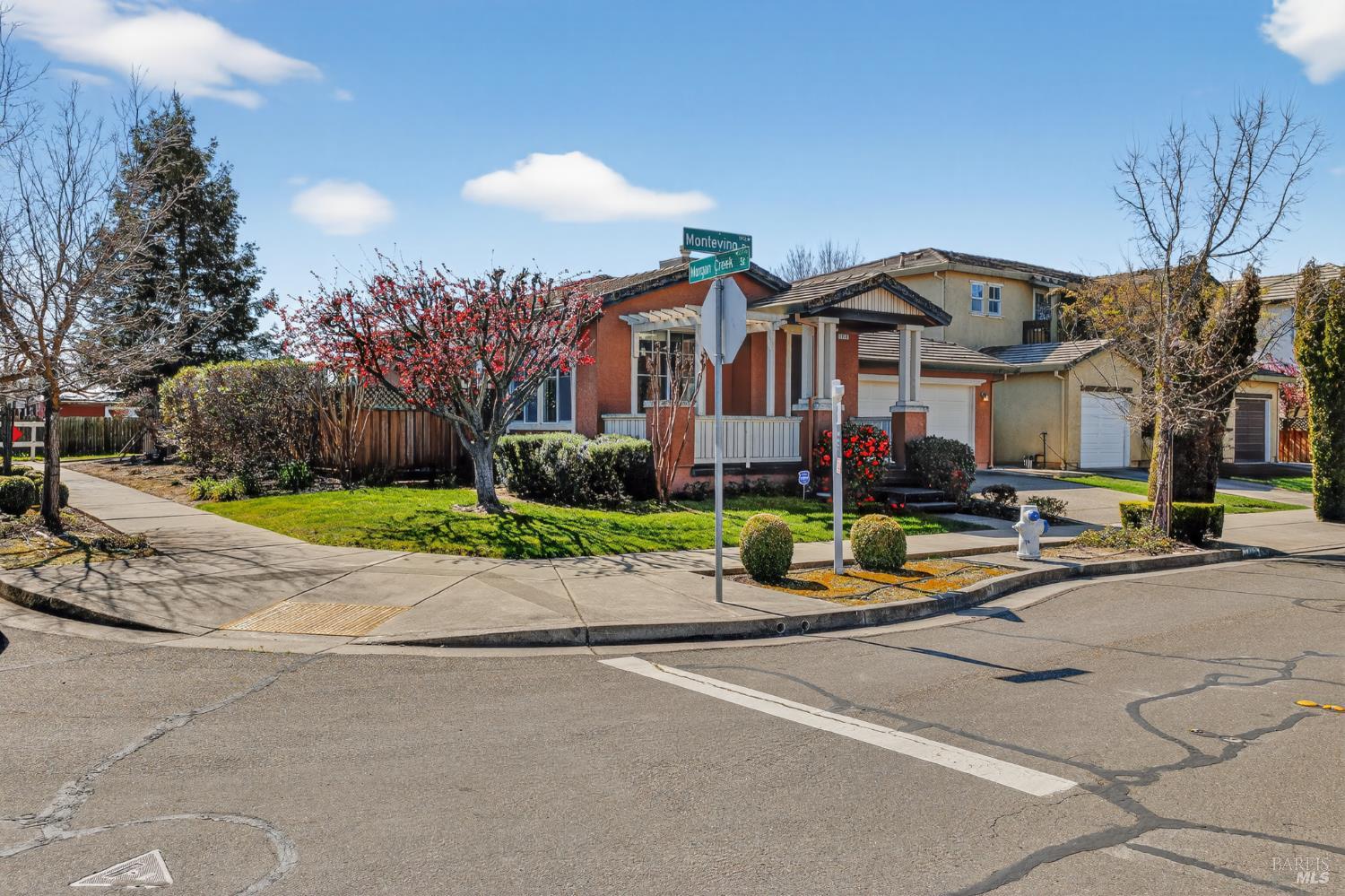 Detail Gallery Image 4 of 19 For 1912 Montevino Dr, Santa Rosa,  CA 95407 - 3 Beds | 2 Baths