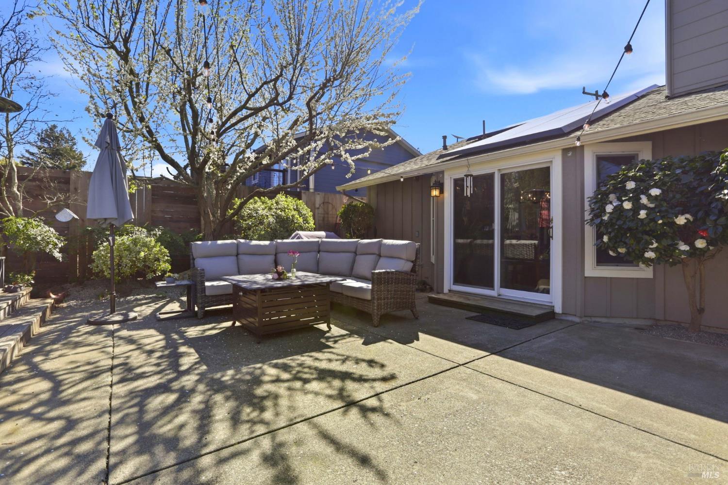 Detail Gallery Image 34 of 62 For 6 Gothic Dr, Novato,  CA 94947 - 4 Beds | 3/1 Baths