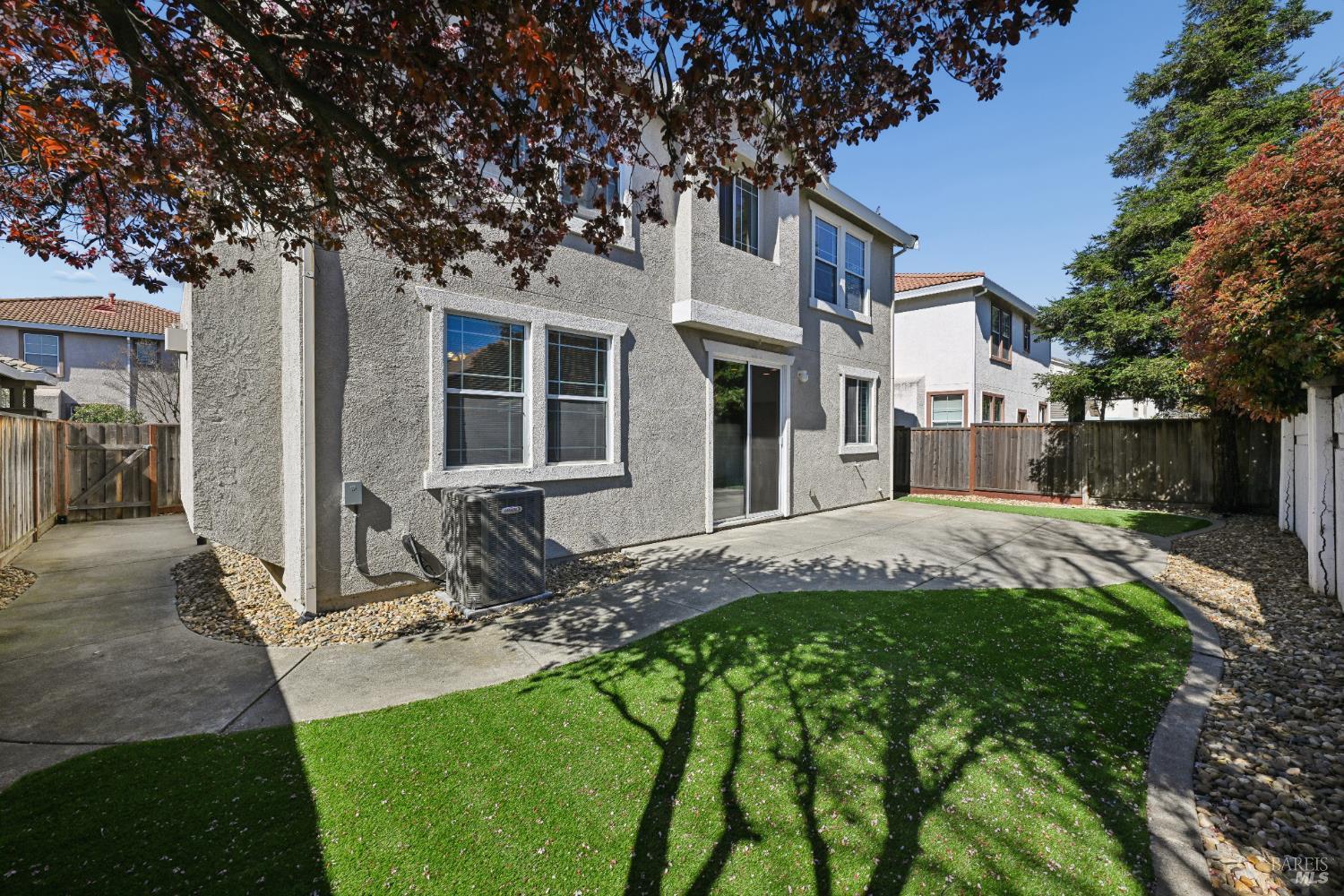 Detail Gallery Image 42 of 46 For 231 Roundhill Ct, Vacaville,  CA 95687 - 3 Beds | 2/1 Baths