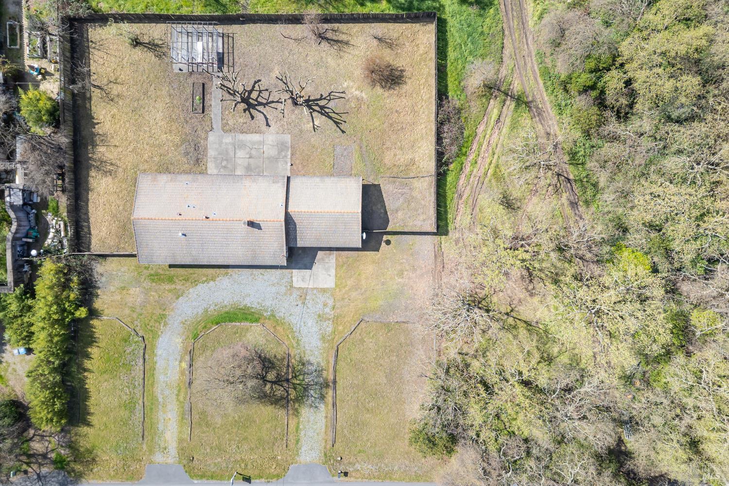 Detail Gallery Image 37 of 39 For 19360 Linden St, Sonoma,  CA 95476 - 3 Beds | 2 Baths