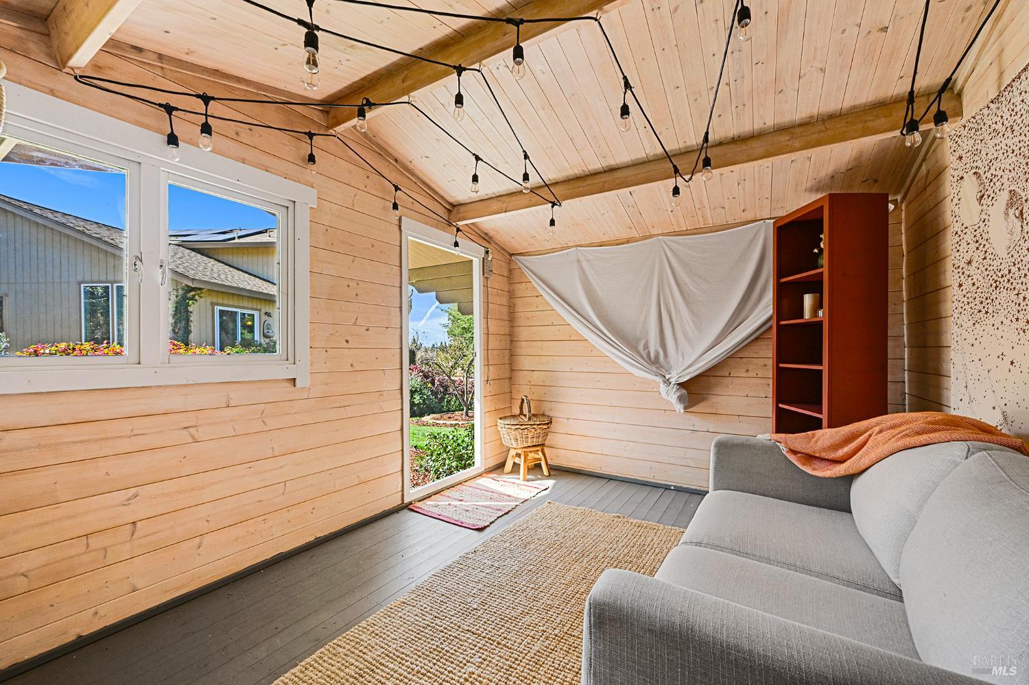 Detail Gallery Image 46 of 57 For 2866 Dusty Stone Ct, Santa Rosa,  CA 95405 - 3 Beds | 2/1 Baths