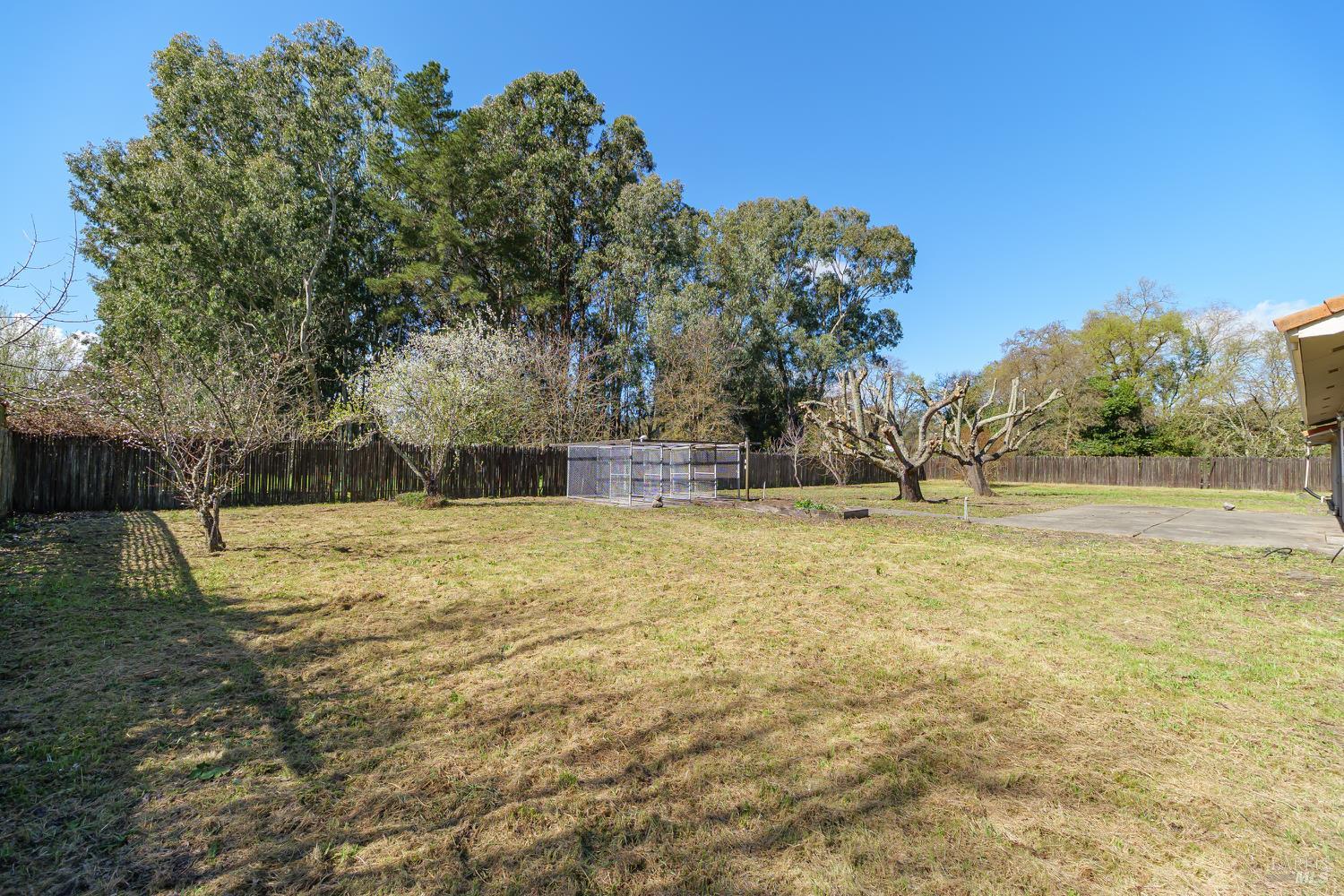 Detail Gallery Image 10 of 39 For 19360 Linden St, Sonoma,  CA 95476 - 3 Beds | 2 Baths