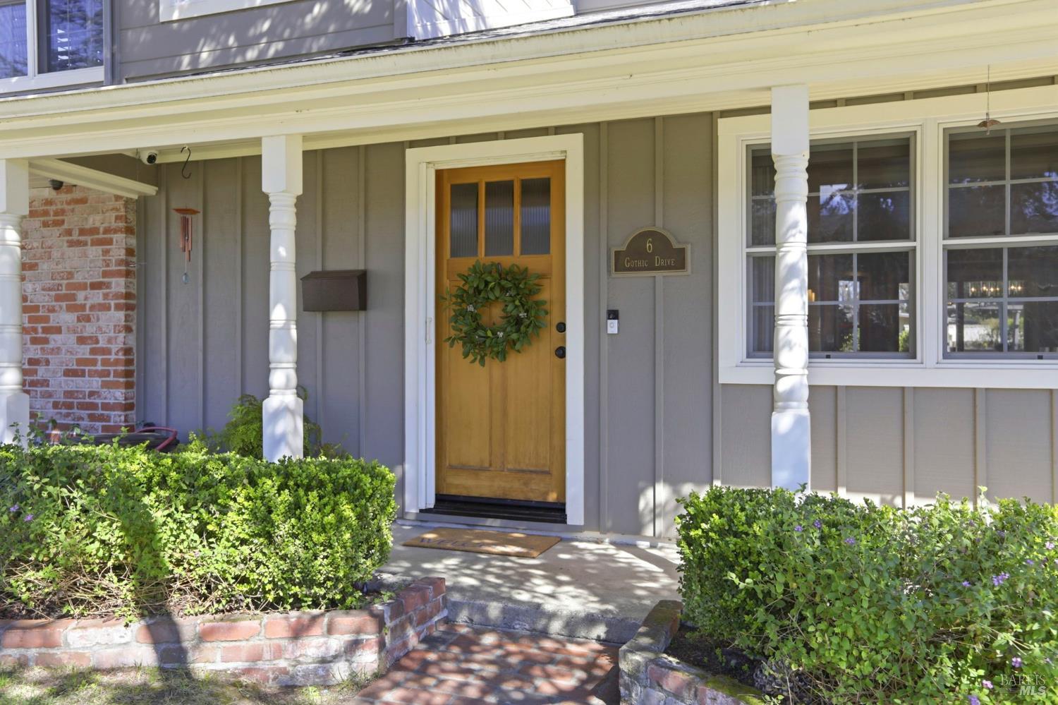 Detail Gallery Image 5 of 62 For 6 Gothic Dr, Novato,  CA 94947 - 4 Beds | 3/1 Baths