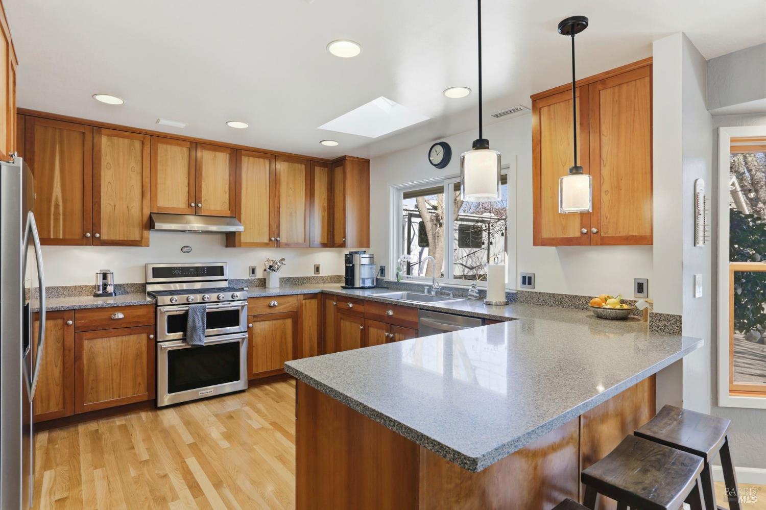 Detail Gallery Image 10 of 62 For 6 Gothic Dr, Novato,  CA 94947 - 4 Beds | 3/1 Baths