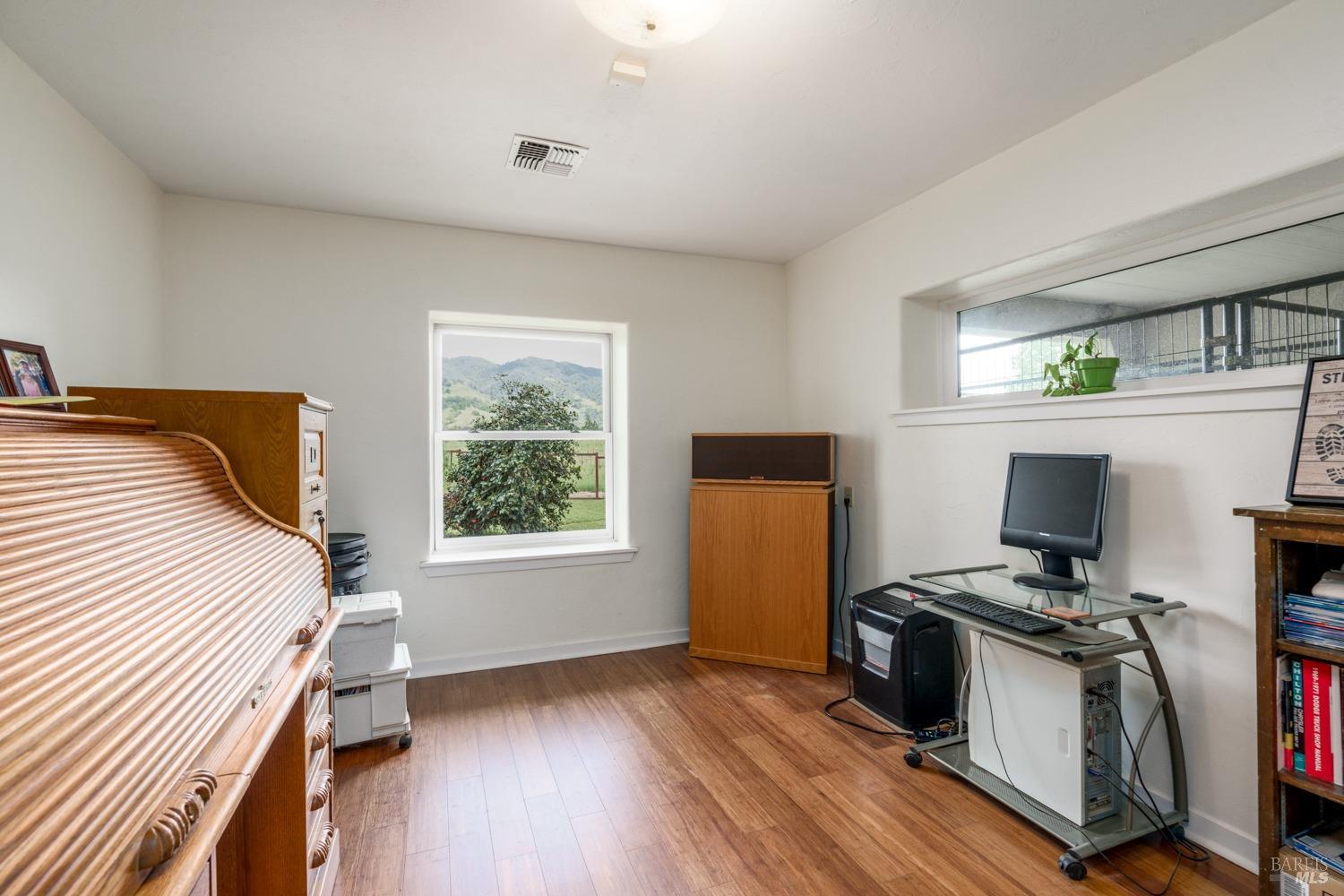 Detail Gallery Image 13 of 27 For 3200 Road J Unkn, Redwood Valley,  CA 95470 - 4 Beds | 3/1 Baths